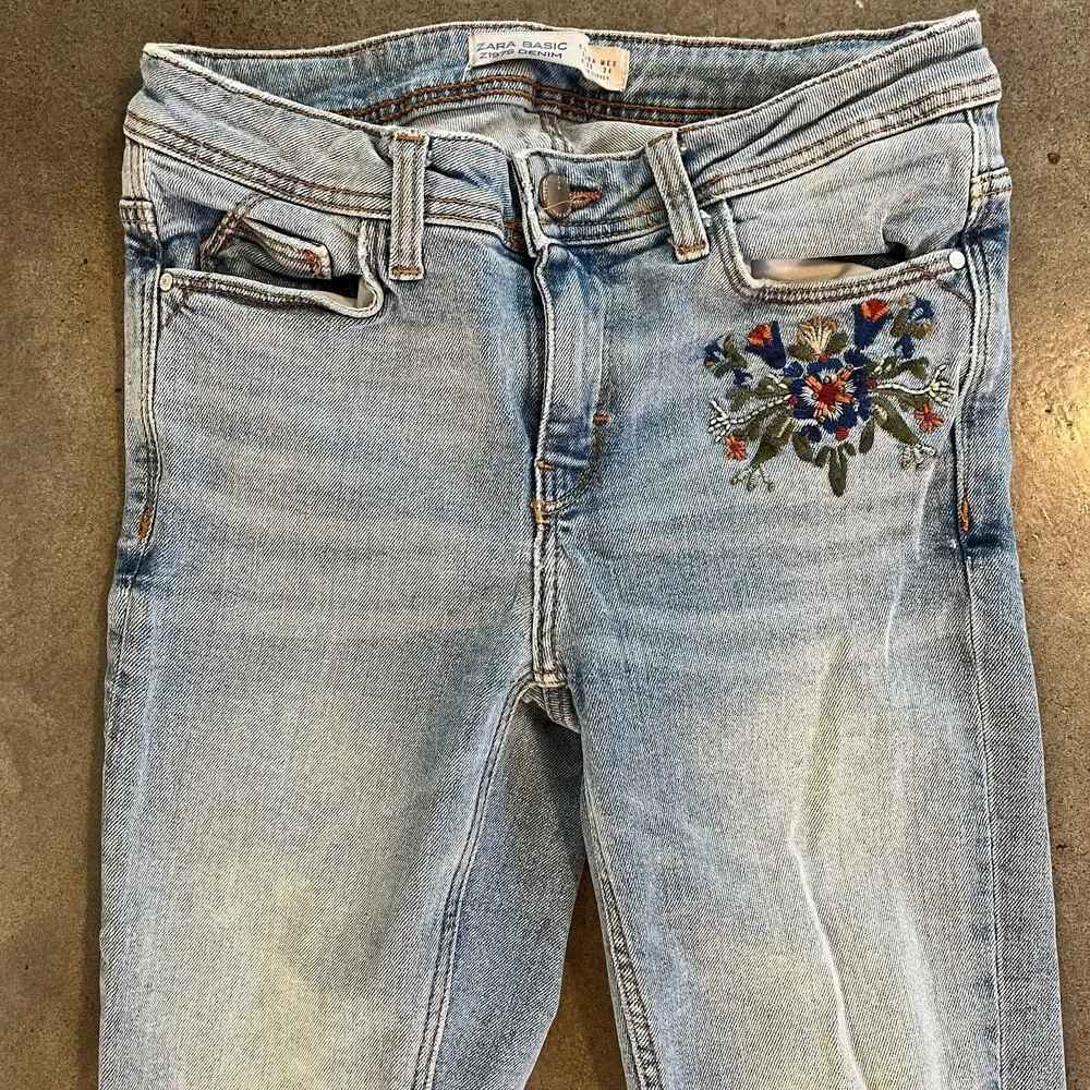 ZARA Z1975 Denim Embroidered distressed ankle crop denim jeans womens 2 pants